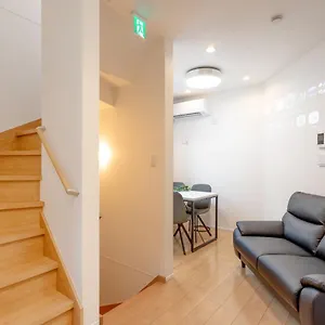 Shinjuku House 新宿シティハウス , Tokyo Japan